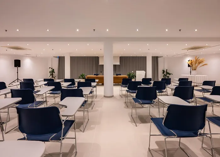 The Majestic Hotel Fira 