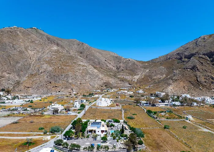 Birds Villa Apartments With Heated Pool - Including Car And Breakfast Perissa 
