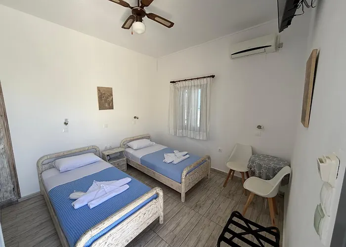 Maryloujohn Villas Oia