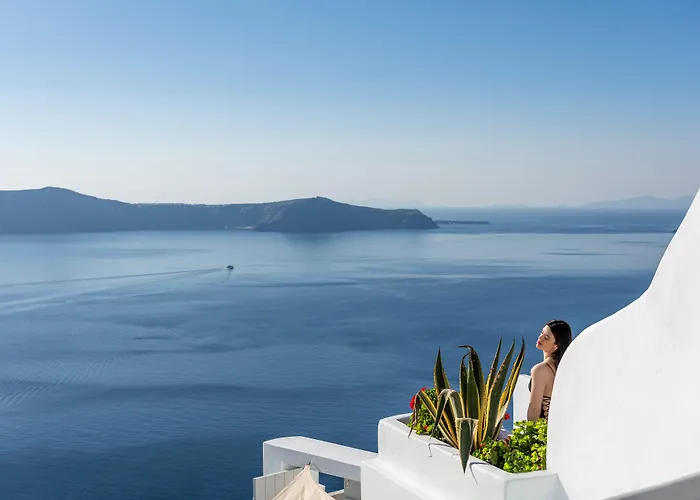 Fira (Santorini) Boutique Hotels