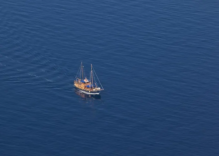 Adore Santorini Imerovigli 