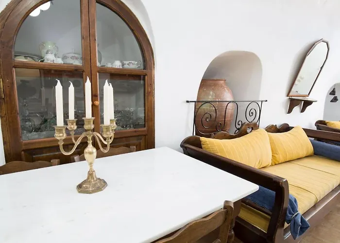 Mylopetres Traditional Houses Finikia Oia 