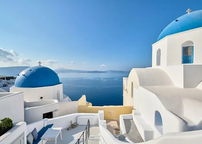 Villas con piscina privada en Oia (Santorini)