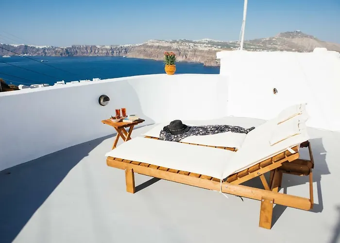 Pet friendly Santocaves Villa Akrotiri 