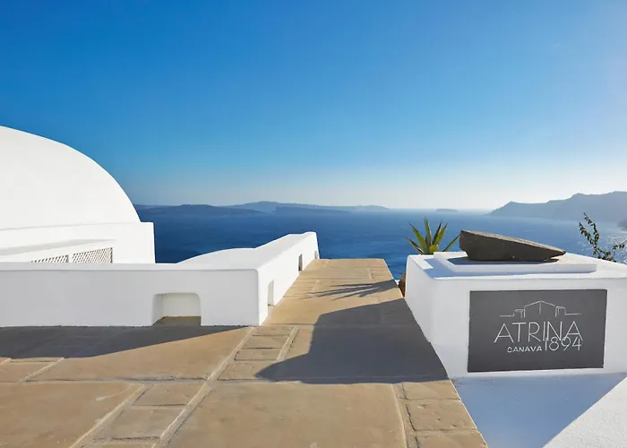 Oia (Santorini) Hotels With Jacuzzi in Room