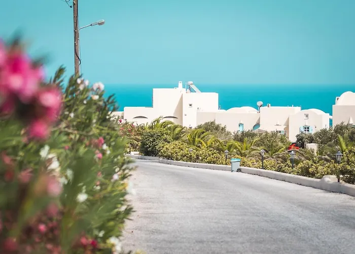 Villas Familiares en Fira (Santorini)