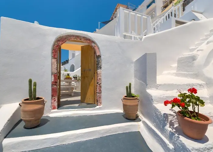 Fira (Santorini) Lodge